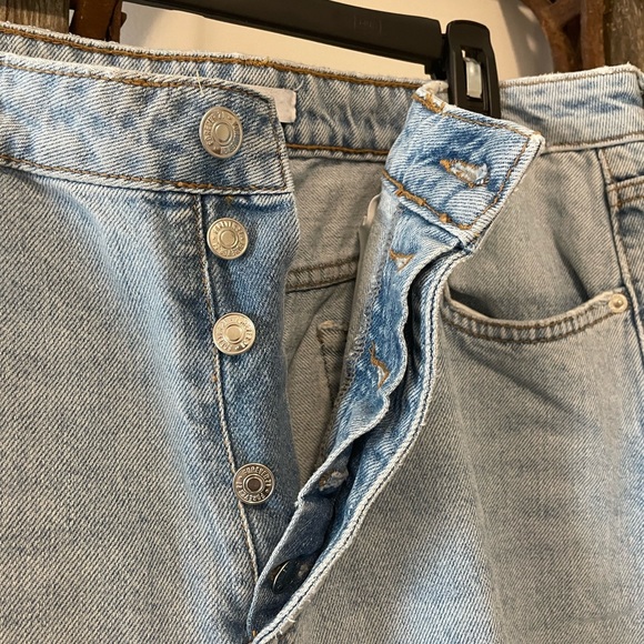 Forever 21 Premium Baggy Boyfriend Jeans - Picture 3 of 7